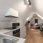 Gravito 53 By Sweet Apartment